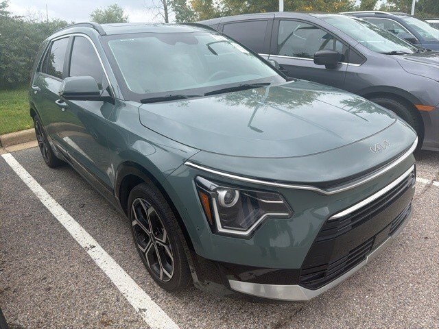 2023 Kia Niro EX Touring photo 3