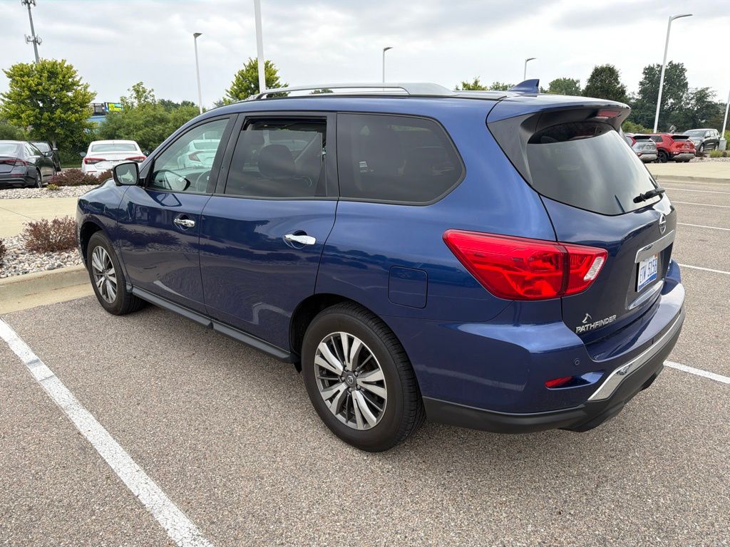 Used 2020 Nissan Pathfinder SL with VIN 5N1DR2CM8LC598399 for sale in Grandville, MI