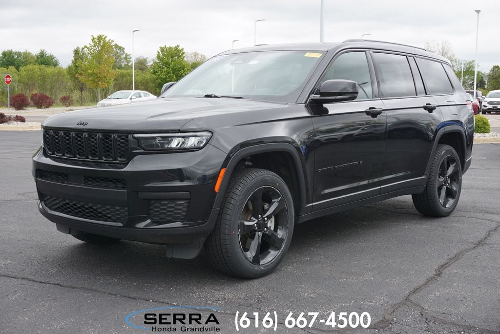 2023 Jeep Grand Cherokee L Altitude 4x4's photo
