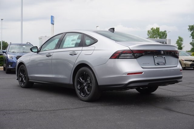 2025 Honda Accord SE photo 3