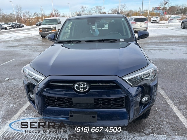 2023 Toyota 4Runner SR5's photo