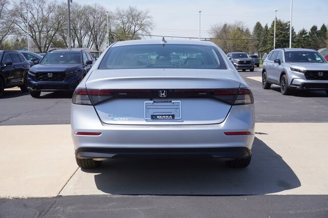 2025 Honda Accord LX photo 4