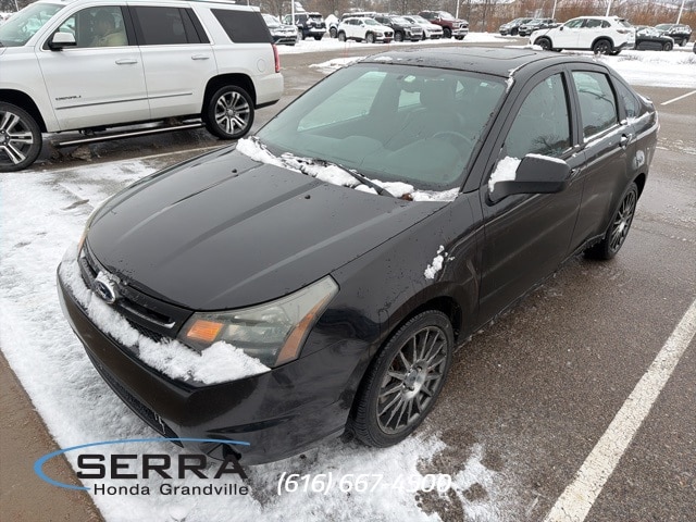 2011 Ford Focus SES's photo