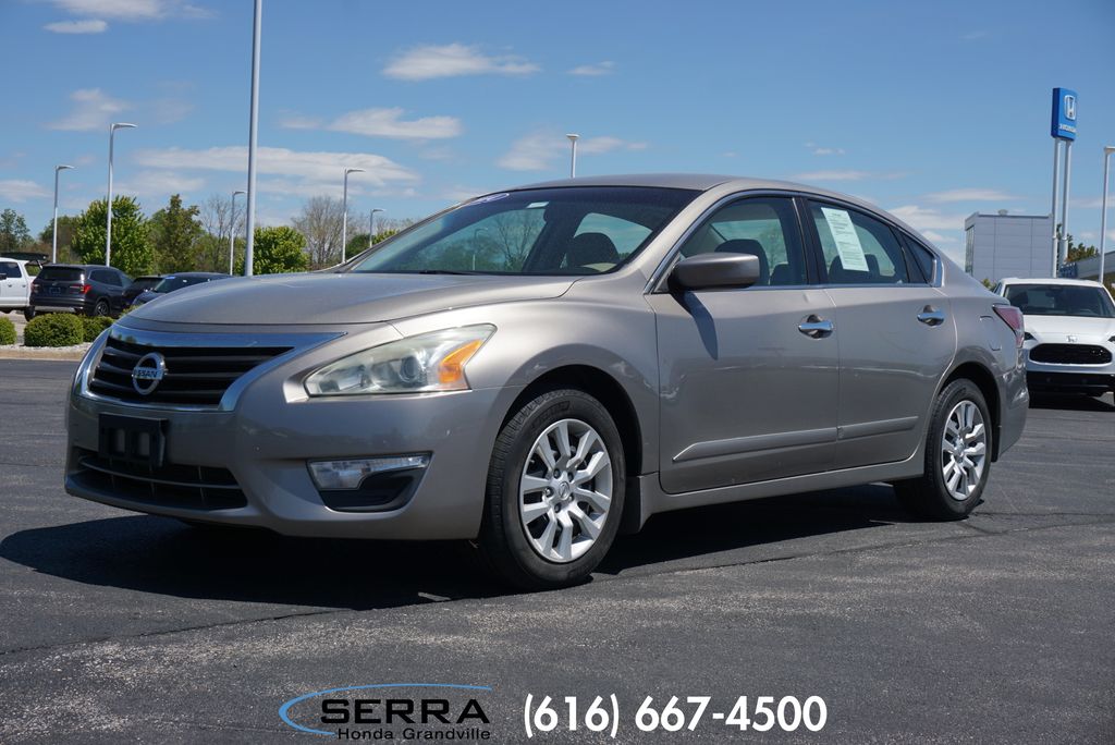 2014 Nissan Altima 2.5 S's photo