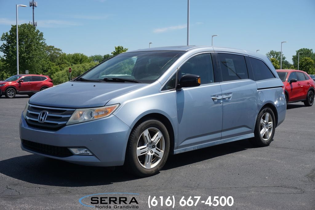 2012 Honda Odyssey Touring's photo