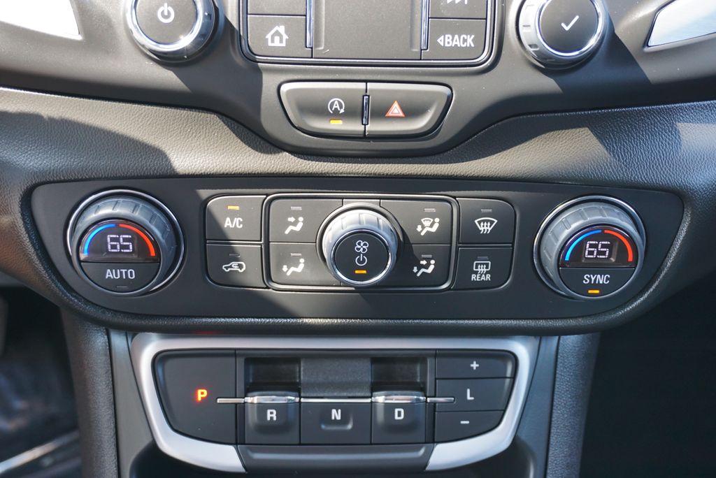 2022 GMC Terrain SLT - Photo 24