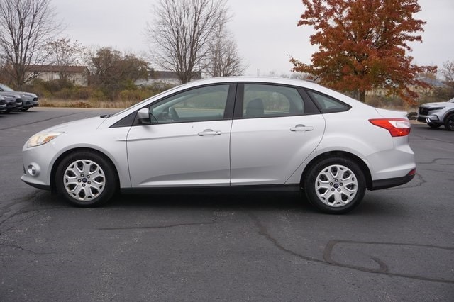 Used 2012 Ford Focus SE with VIN 1FAHP3F26CL387266 for sale in Grandville, MI