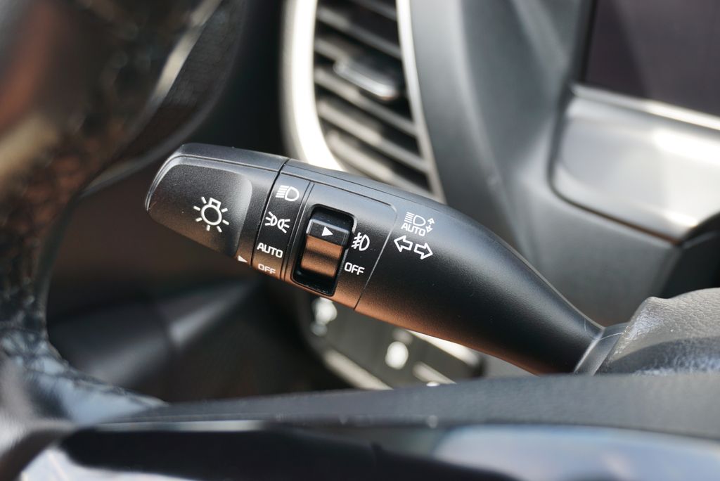 2024 Kia Seltos EX - Photo 28