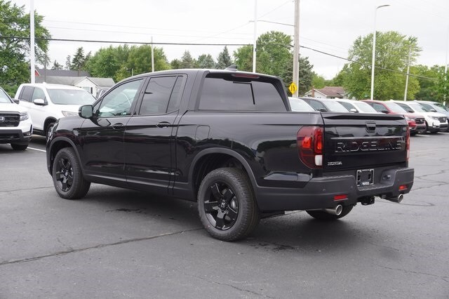 2026 Honda Ridgeline Black Edition photo 3