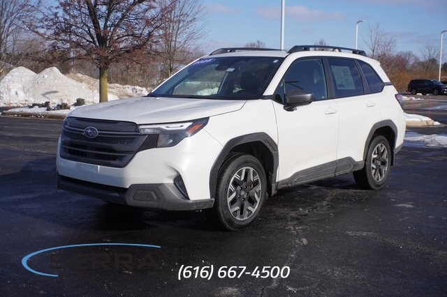 2025 Subaru Forester Premium's photo