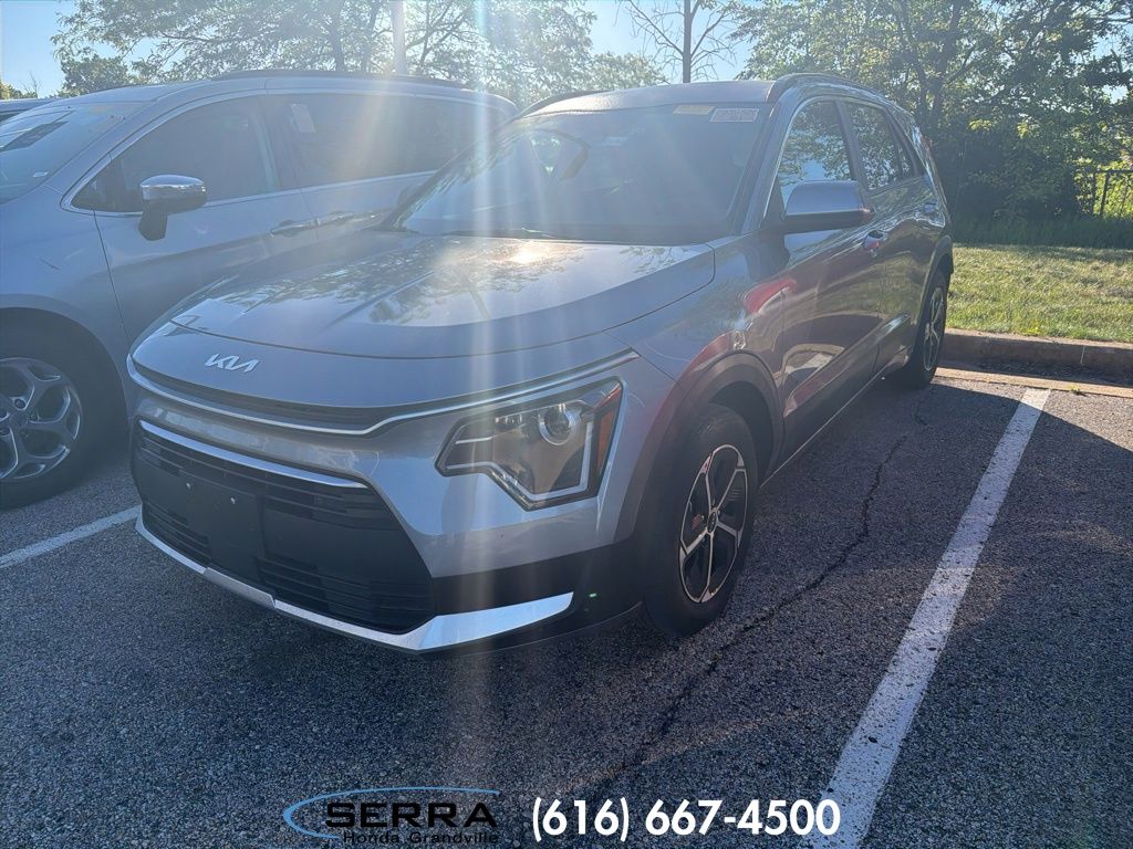 2024 Kia Niro EX HEV's photo