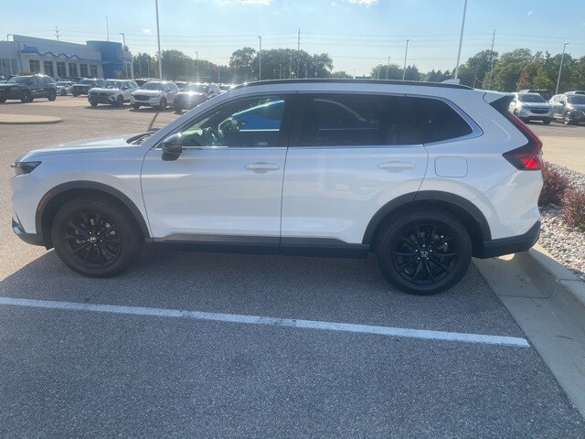 2023 Honda CR-V Hybrid Sport photo 3
