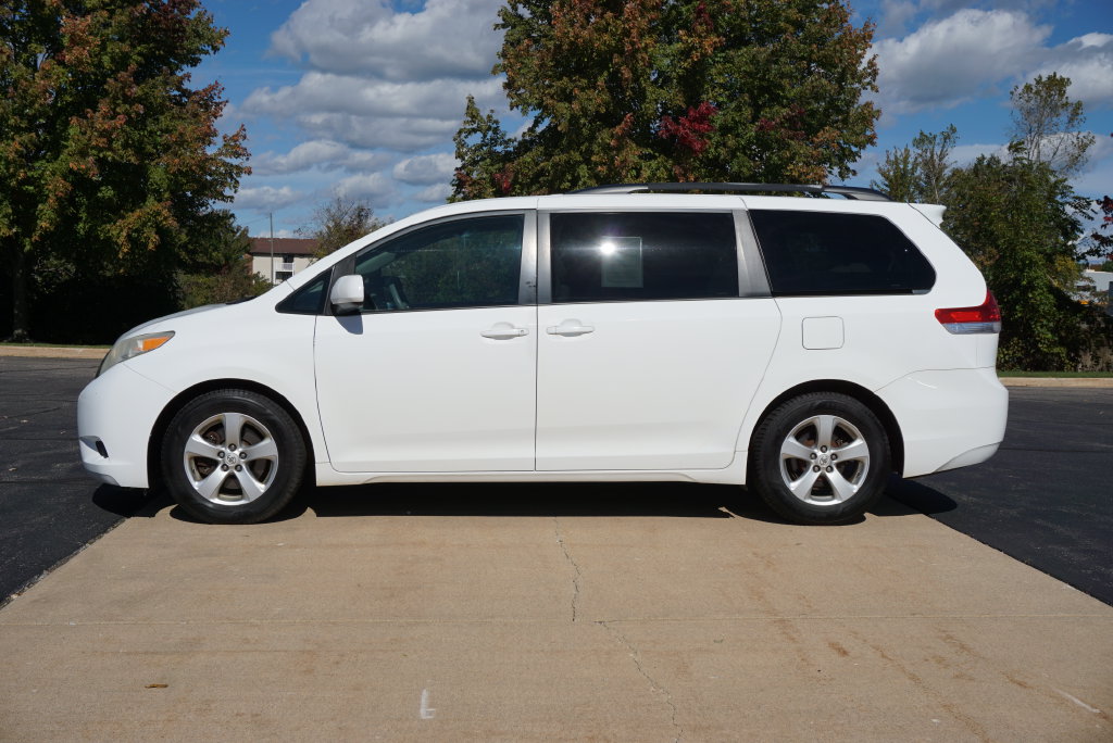 Used 2011 Toyota Sienna LE with VIN 5TDKK3DC4BS093534 for sale in Grandville, MI