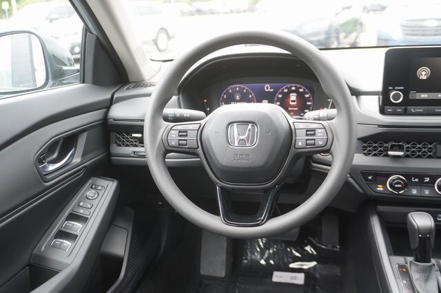 2025 Honda Accord SE - Photo 14