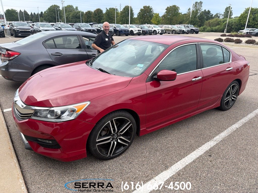 Used 2017 Honda Accord Sport SE with VIN 1HGCR2F17HA040954 for sale in Grandville, MI