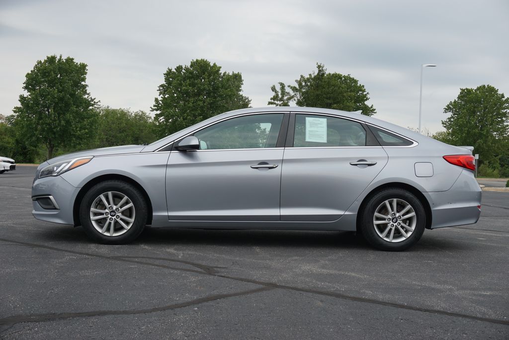 Used 2017 Hyundai Sonata Base with VIN 5NPE24AF8HH491099 for sale in Grandville, MI