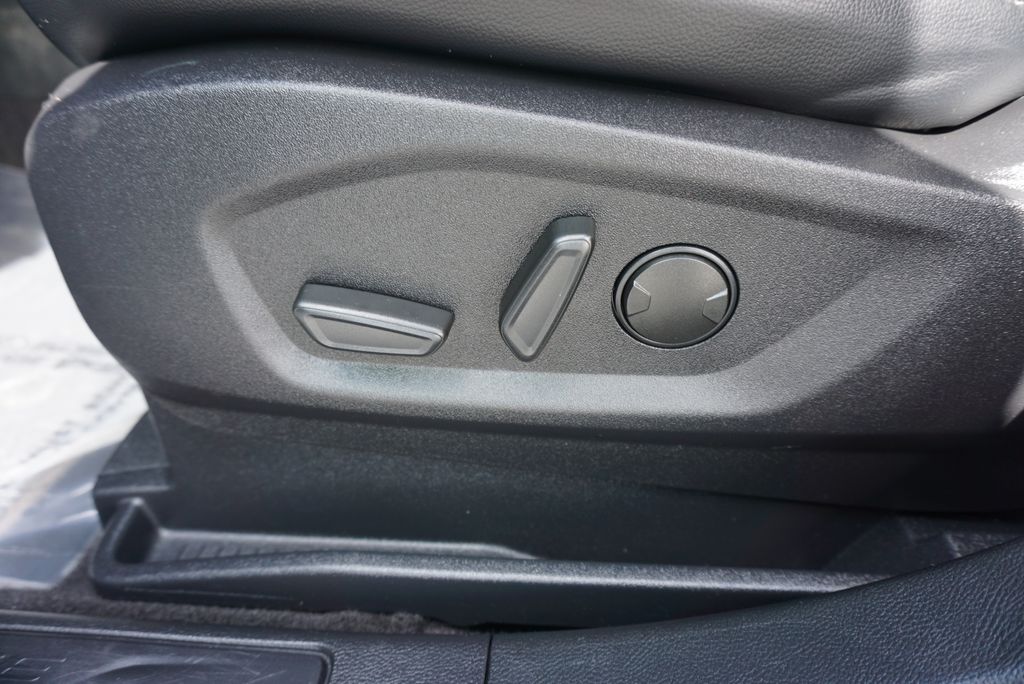 2024 Ford Edge SEL - Photo 19