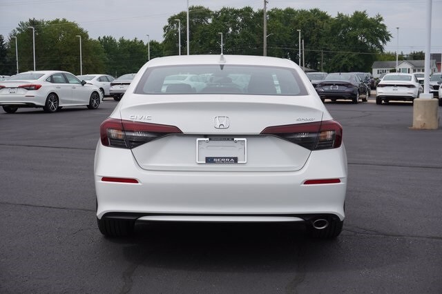 2025 Honda Civic Sport photo 4