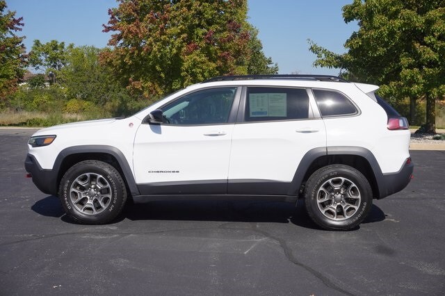 2022 Jeep Cherokee Trailhawk photo 2