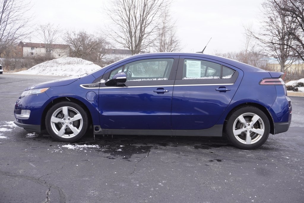Used 2013 Chevrolet Volt Base with VIN 1G1RA6E4XDU112136 for sale in Grandville, MI