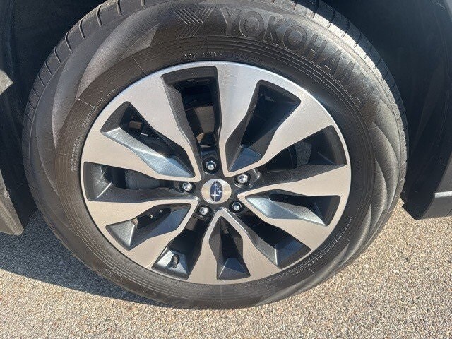 2023 Subaru Outback Touring XT photo 3