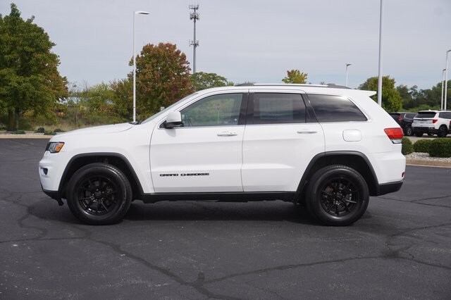 2018 Jeep Grand Cherokee Laredo photo 2
