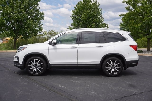Certified 2022 Honda Pilot Touring with VIN 5FNYF6H66NB091748 for sale in Grandville, MI