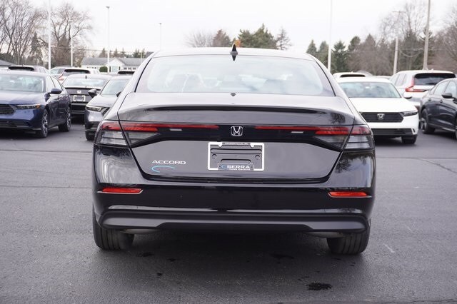 2025 Honda Accord SE photo 4