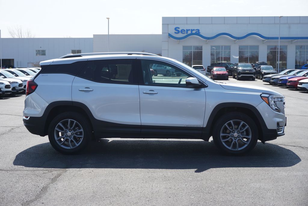 2022 GMC Terrain SLT - Photo 7