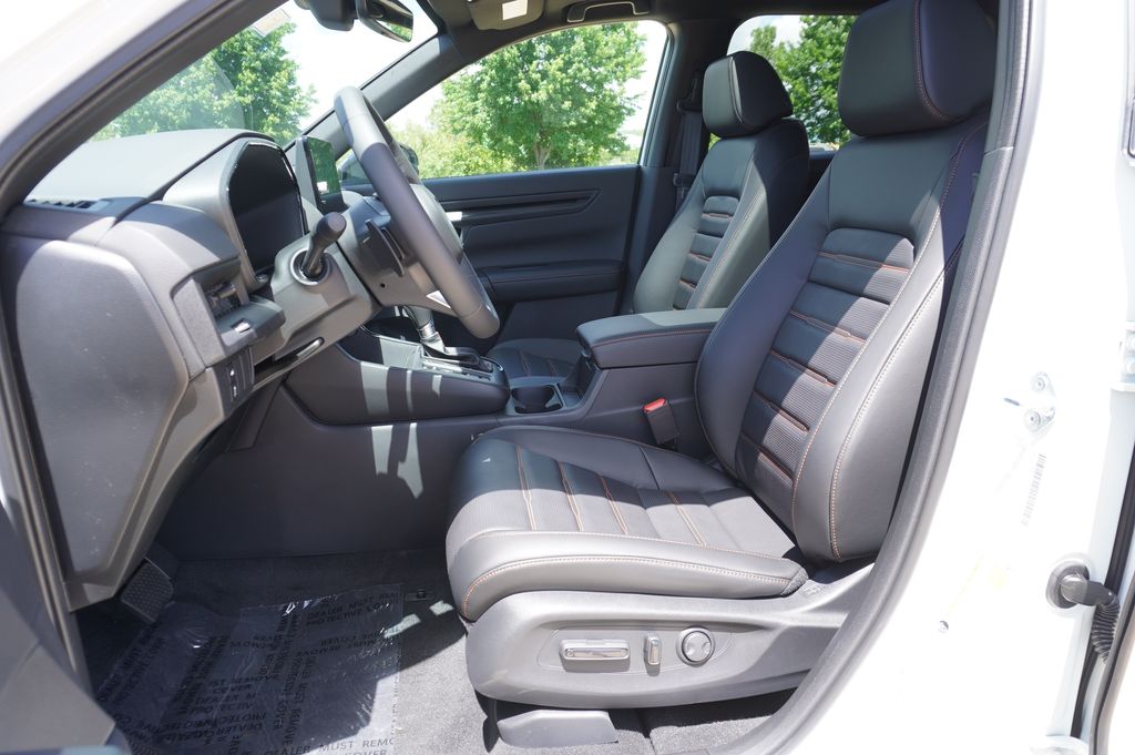 2025 Honda CR-V Sport-L - Photo 18