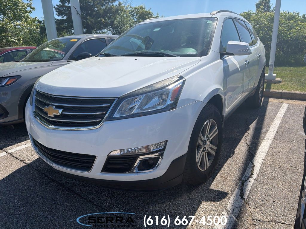 2017 Chevrolet Traverse 2LT AWD's photo