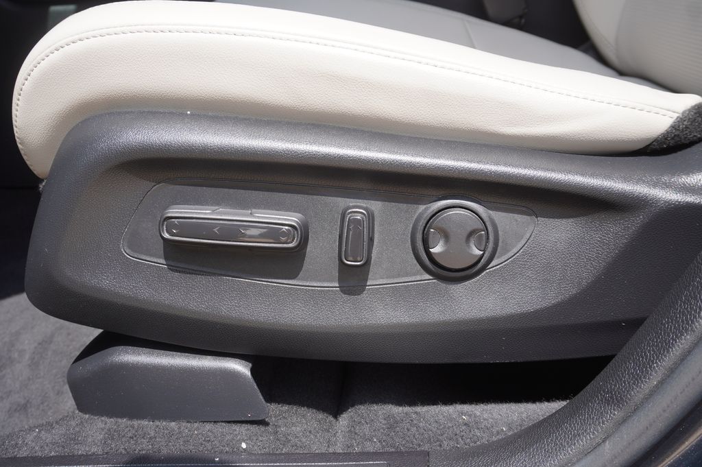 2023 Honda CR-V EX-L - Photo 22