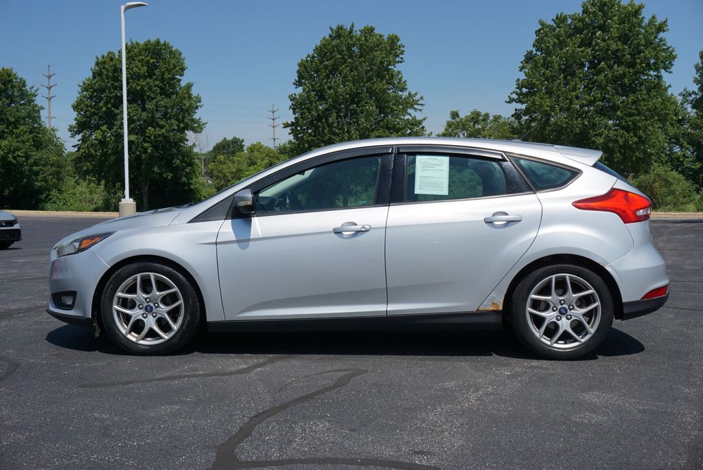 Used 2015 Ford Focus SE with VIN 1FADP3K29FL240030 for sale in Grandville, MI