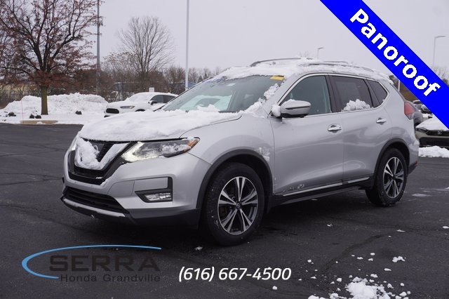 2017 Nissan Rogue SL's photo