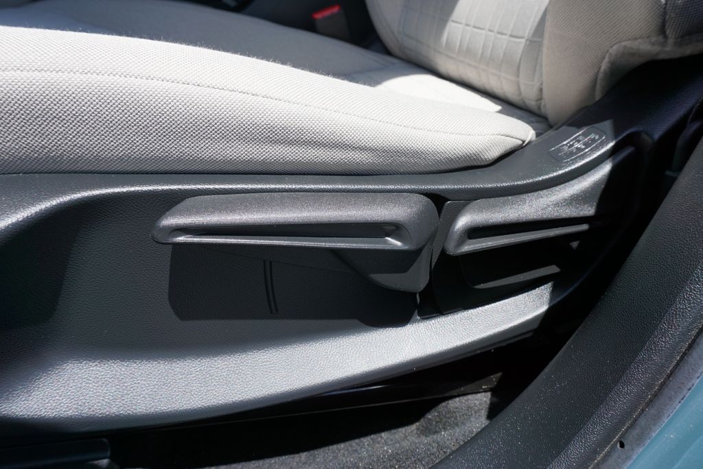 2023 Honda HR-V LX - Photo 17