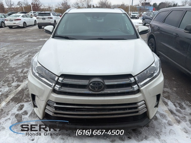 2018 Toyota Highlander Limited's photo