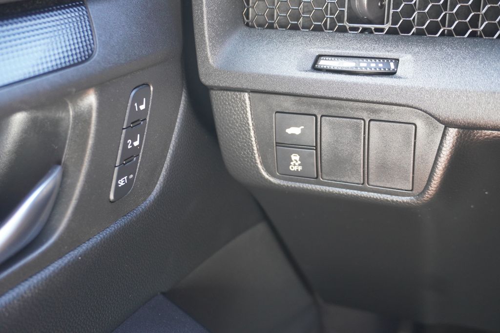 2024 Honda CR-V Sport-L - Photo 30