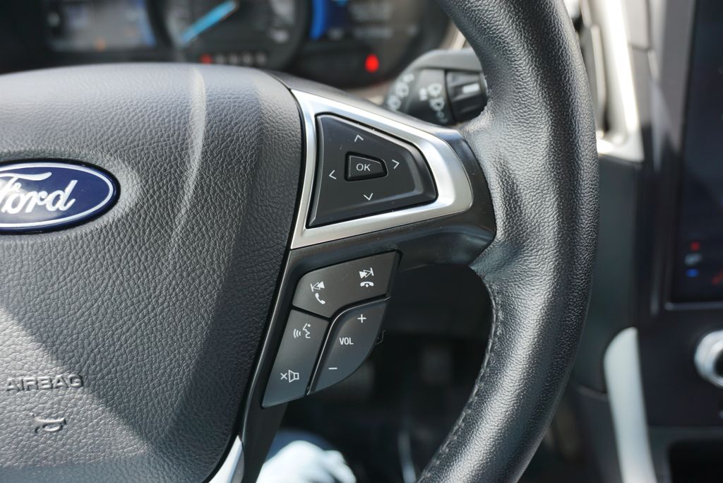 2024 Ford Edge SEL - Photo 25