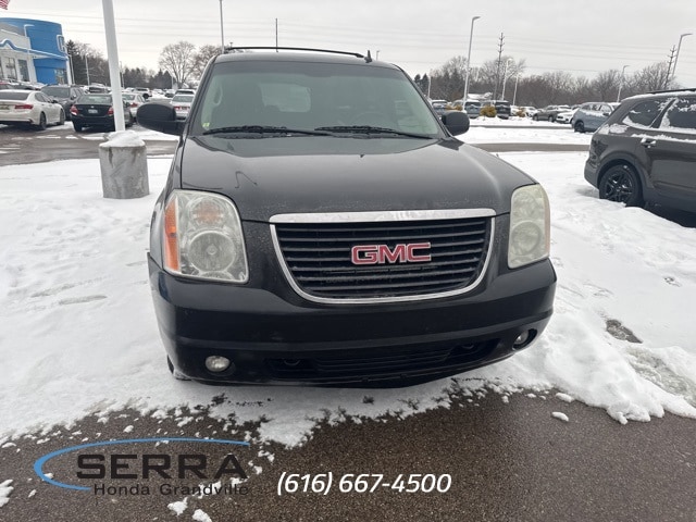2011 GMC Yukon XL SLT's photo