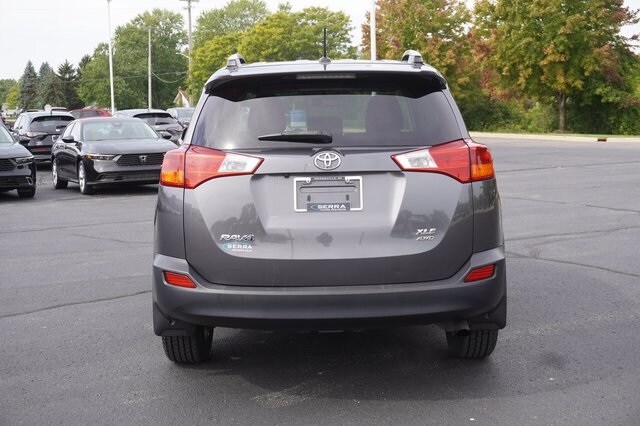 2014 Toyota RAV4 XLE photo 3