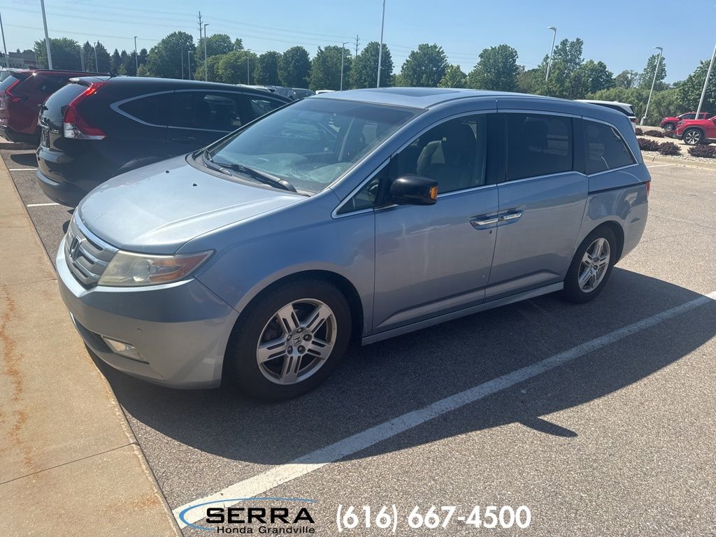 2012 Honda Odyssey Touring's photo