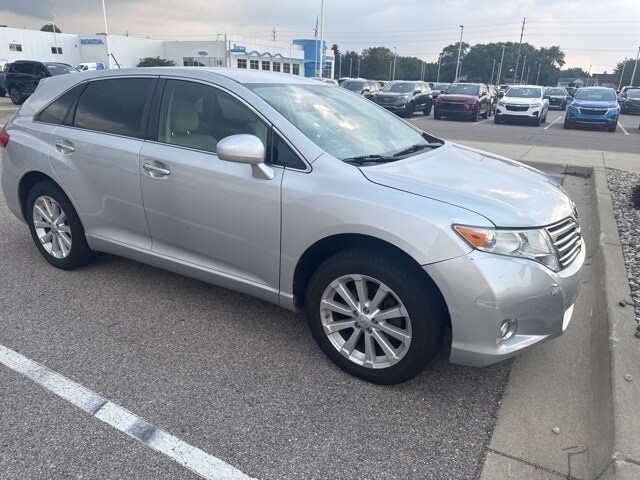 2010 Toyota Venza Base photo 2