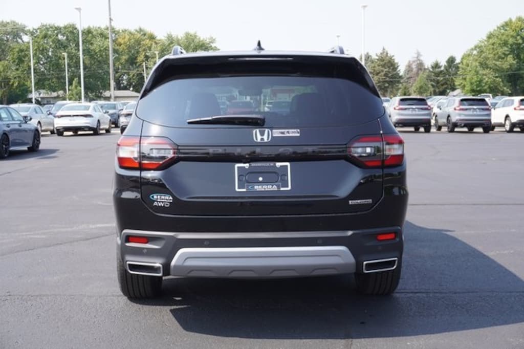 New 2025 Honda Pilot Touring SUV