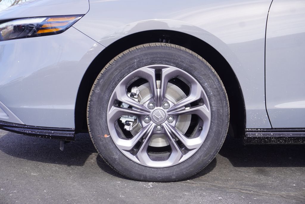 2026 Honda Accord Hybrid EX-L - Photo 9