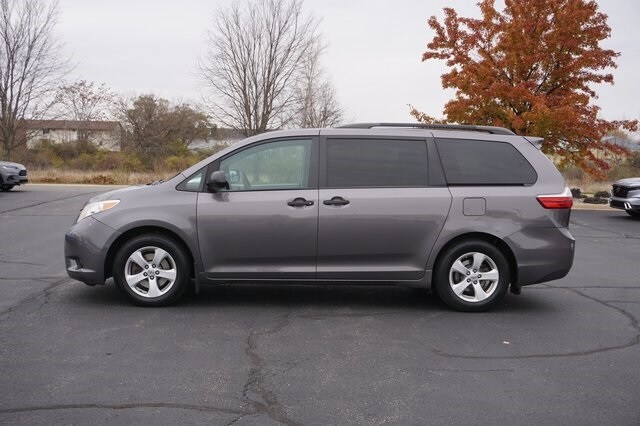 Used 2017 Toyota Sienna L with VIN 5TDZZ3DC2HS816719 for sale in Grandville, MI