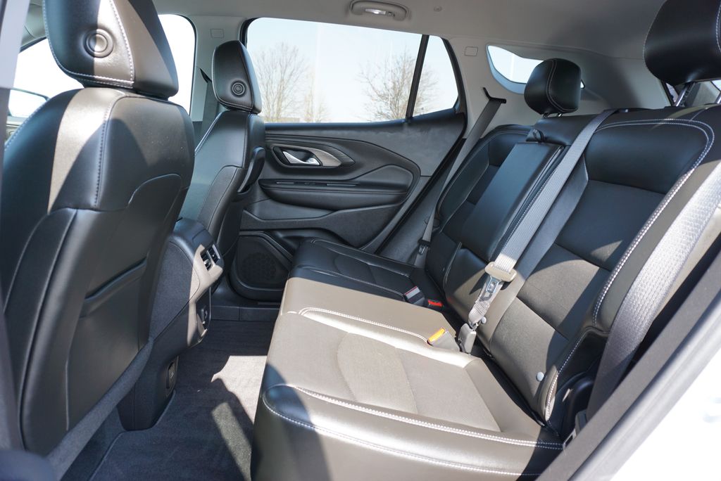 2022 GMC Terrain SLT - Photo 13