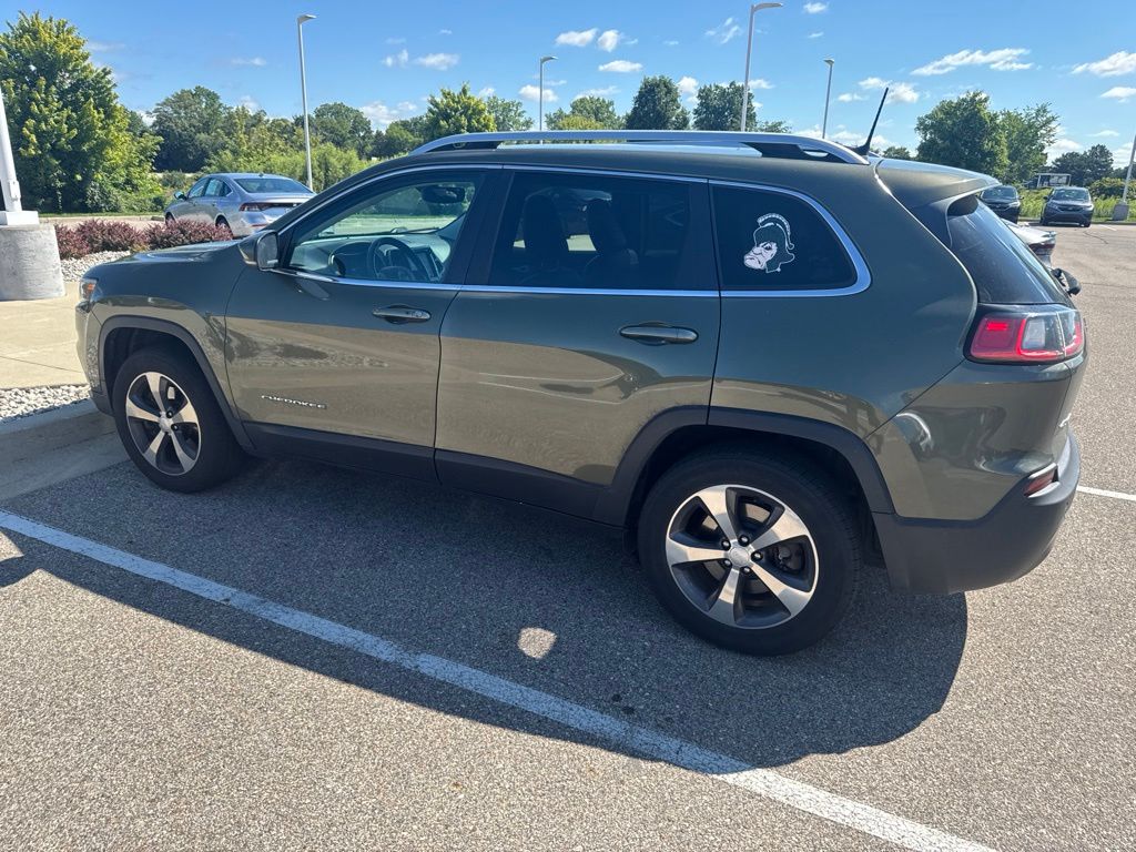 Used 2019 Jeep Cherokee Limited with VIN 1C4PJMDX0KD368541 for sale in Grandville, MI