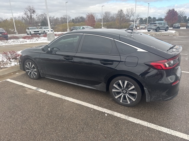 2022 Honda Civic EX-L photo 2