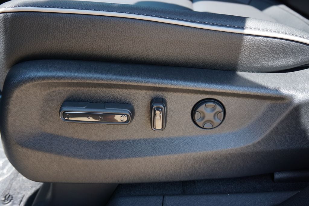 2026 Honda Odyssey Touring - Photo 20