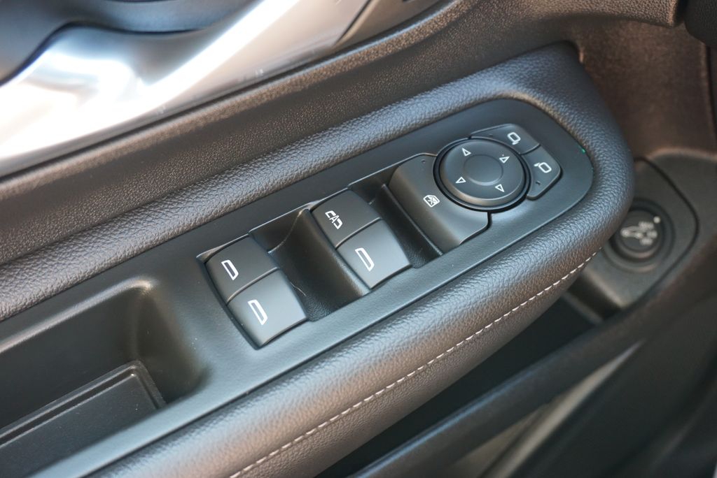 2022 GMC Terrain SLT - Photo 34